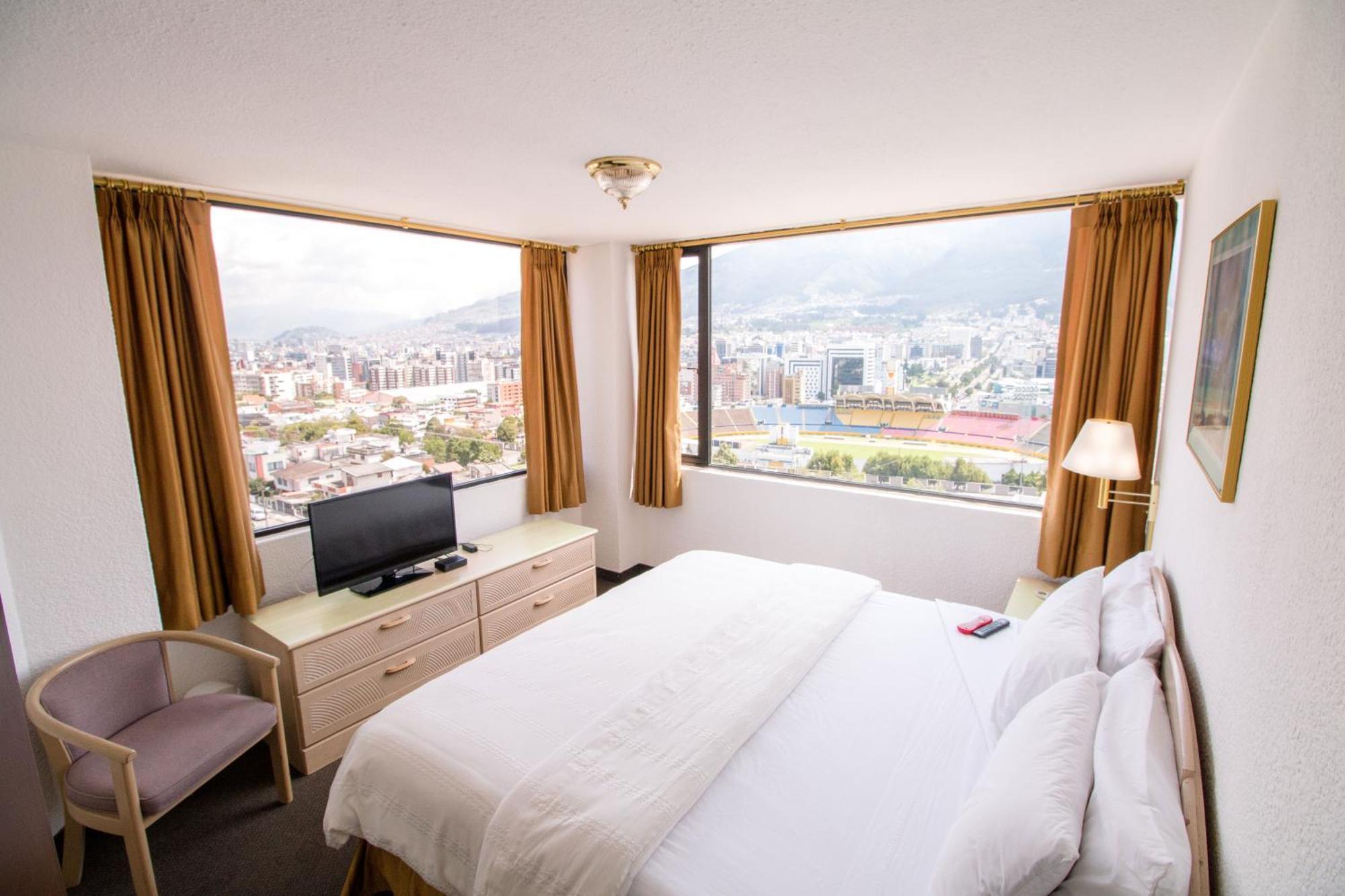 Stanford Suites Hotel Quito Bilik gambar